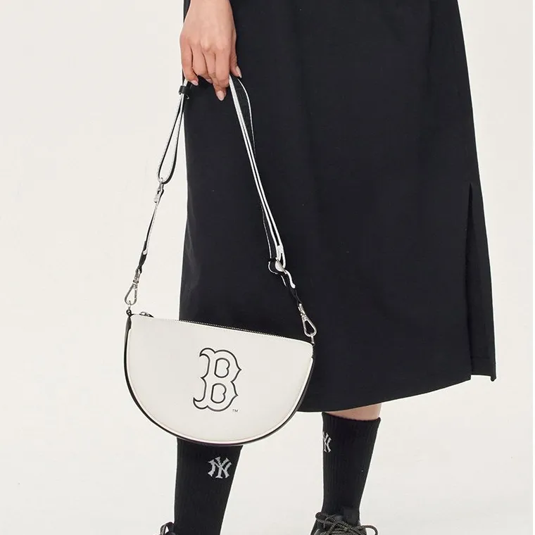MLB Artificial Leather Dumpling Bag Shoulder Bag Crossbody Bag Regular Unisex Black White-6