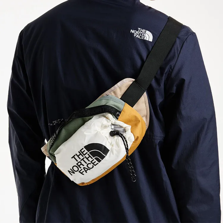 THE NORTH FACE Fabric Shoulder Bag Crossbody Bag Fanny Pack Regular Unisex Khaki-4
