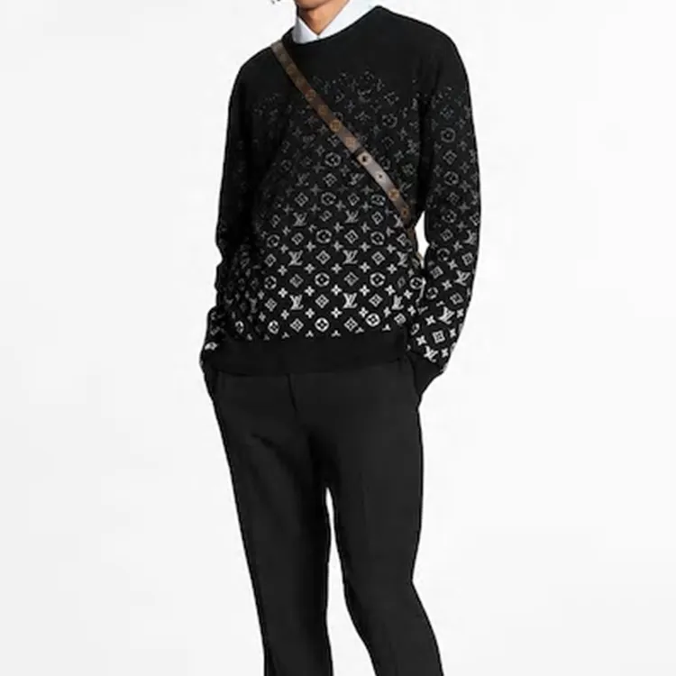 LOUIS VUITTON Lvse Monogram Degrade Crewneck-3