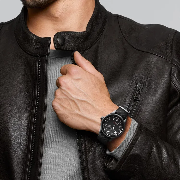 IWC PILOT Collection Automatic Mechanical Movement Men's Watches Watch 41mm Black Dial Ceramic Watch Case Rubber Strap-1