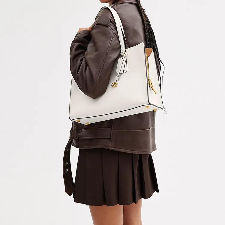 COACH Carter Leather Tote Bag, Shopping Bag, Handbag, Crossbody Bag, Shoulder Bag Women's White-3