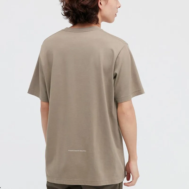 UNIQLO T Shirt Unisex Dark Beige-3