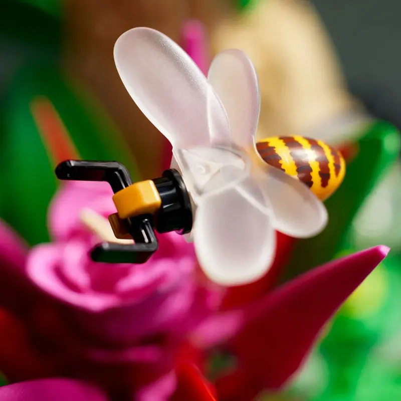 LEGO Ideas The Insect Collection Set 21342-15