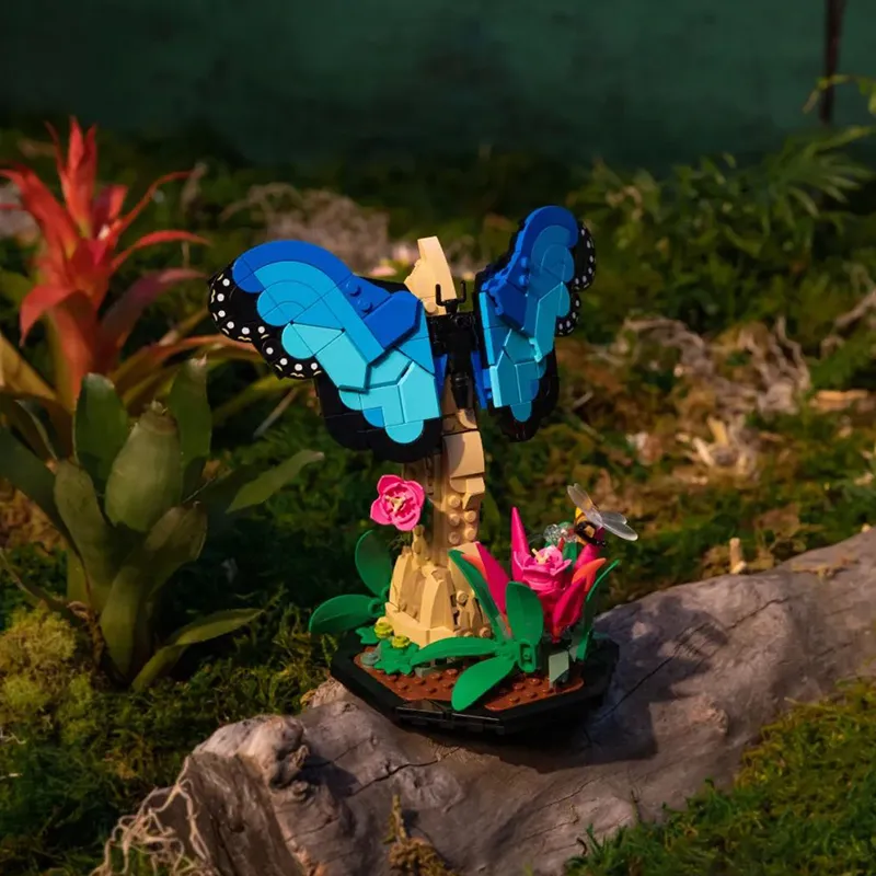 LEGO Ideas The Insect Collection Set 21342-7