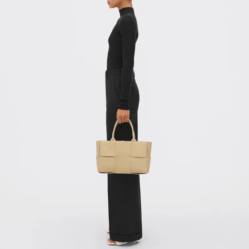 Bottega Veneta ARCO Calfskin Tote Bag, Single Shoulder Crossbody Handbag Small Size Women's Almond-4