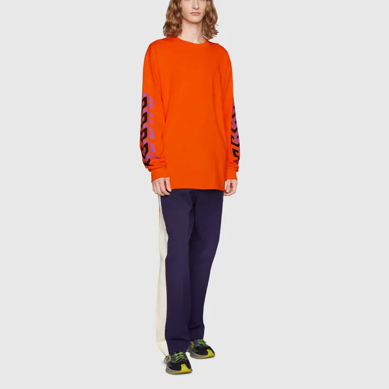 GUCCI Mirror Logo Print Crewneck-1