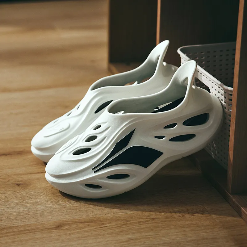 361° Whale Clogs Unisex White Black-5