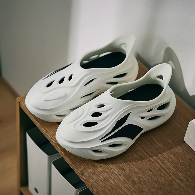 361° Whale Clogs Unisex White Black-7