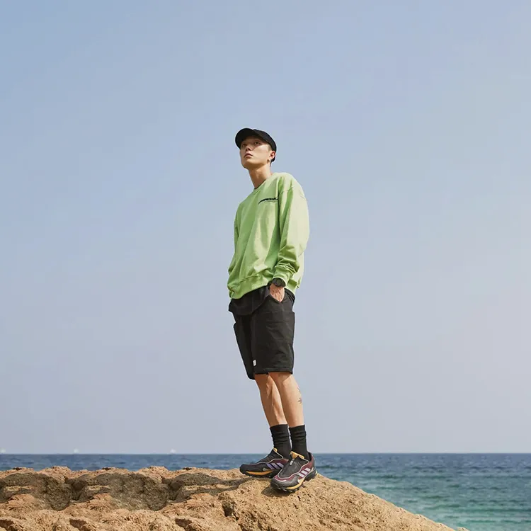 ROARINGWILD Sweatshirt Unisex Green-2