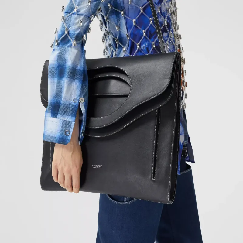 Burberry Pocket Bag Nylon Thread Small Leather Tote Portable Crossbody Bag Shoulder Bag Women's Black-6