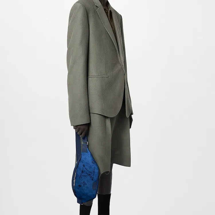 LOUIS VUITTON Discovery Bumbag Abyss Blue-7