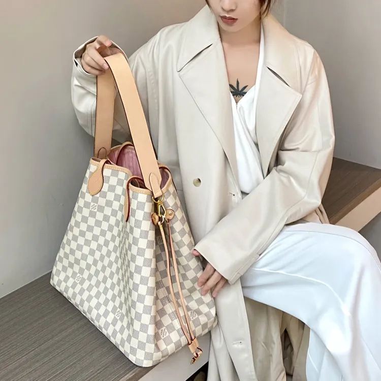 Luxury Care Artisan Workshop Cow Leather Bag Accessories Women's Coffee-6