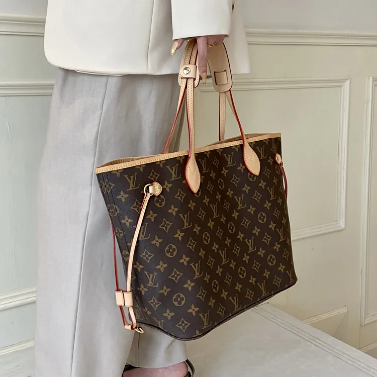 Luxury Care Artisan Workshop Cow Leather Bag Accessories Women's Coffee-8