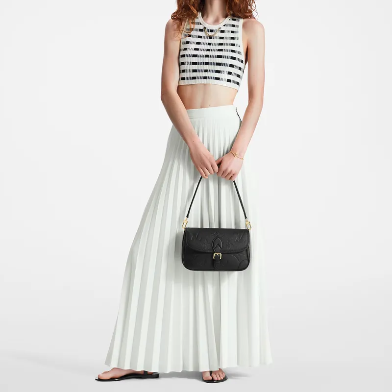 LOUIS VUITTON Diane Black-9