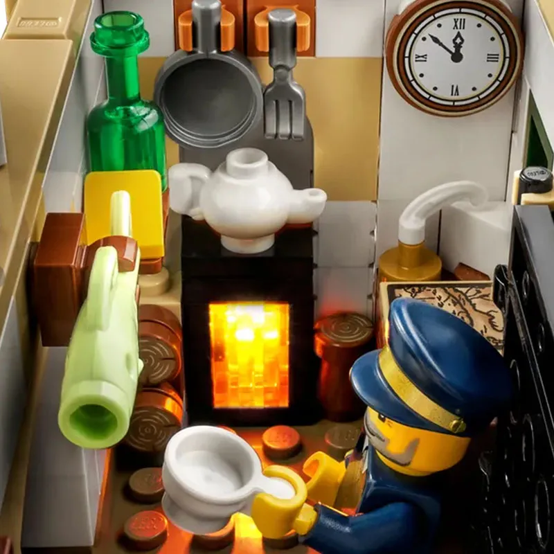 LEGO Motorized Lighthouse Building Blocks 21335-9
