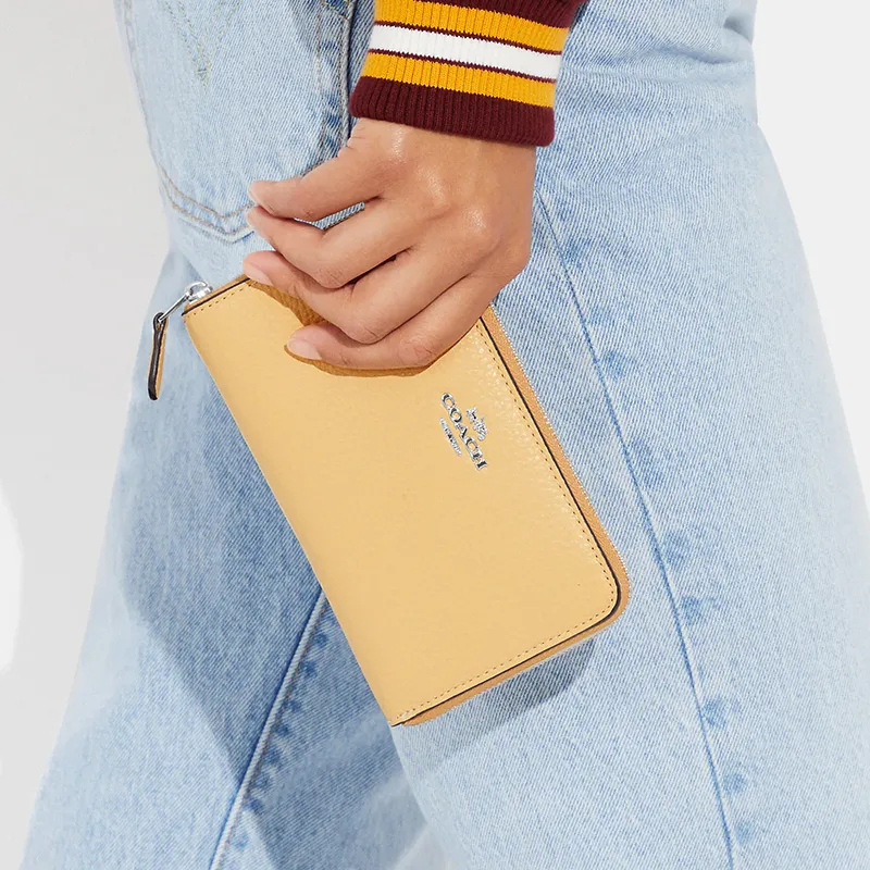 COACH Id Zip Wallet Leather Clutches Wallets Medium Size Women's Yellow-2