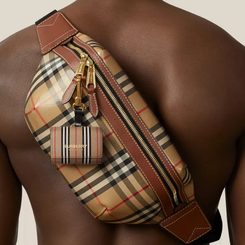 Burberry Icon Stripe E canvas AirPods Pro Case Archive Beige-5