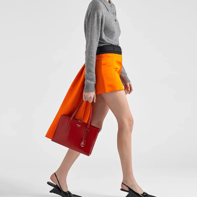 PRADA Re Edition Shiny Leather Tote Bag, Shopping Bag, Shoulder Bag, Handbag Women's Red-4