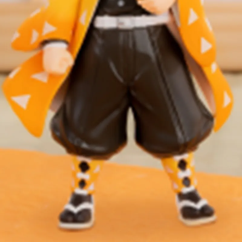 BANPRESTO Q Posket Demon Slayer Kimetsu No Yaiba, Zenitsu Agatsuma 2 Version A Chibi Figures-2