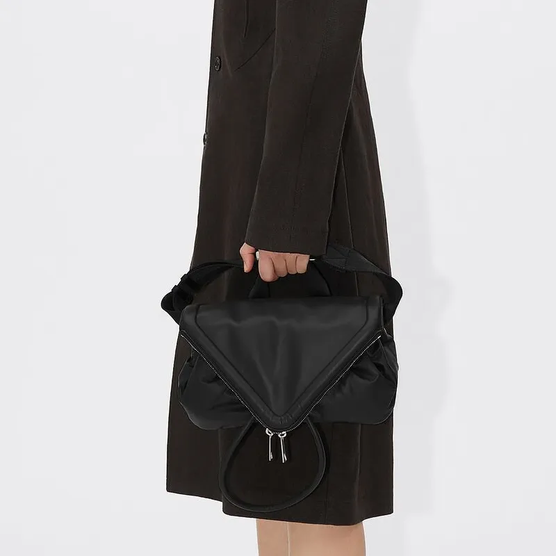 Bottega Veneta Leather Zip Closure Fanny Pack Men's Black-5