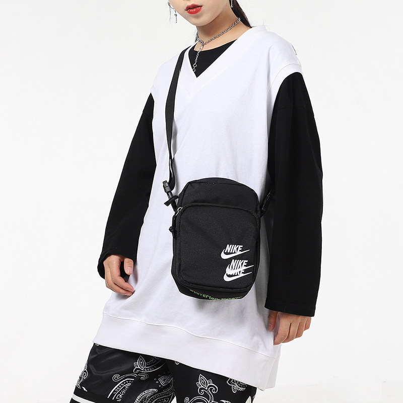 ショルダーバッグ NIKE Men Shoulder Bags MA0913 023 Black jordan_ma0901-023_02.jpg