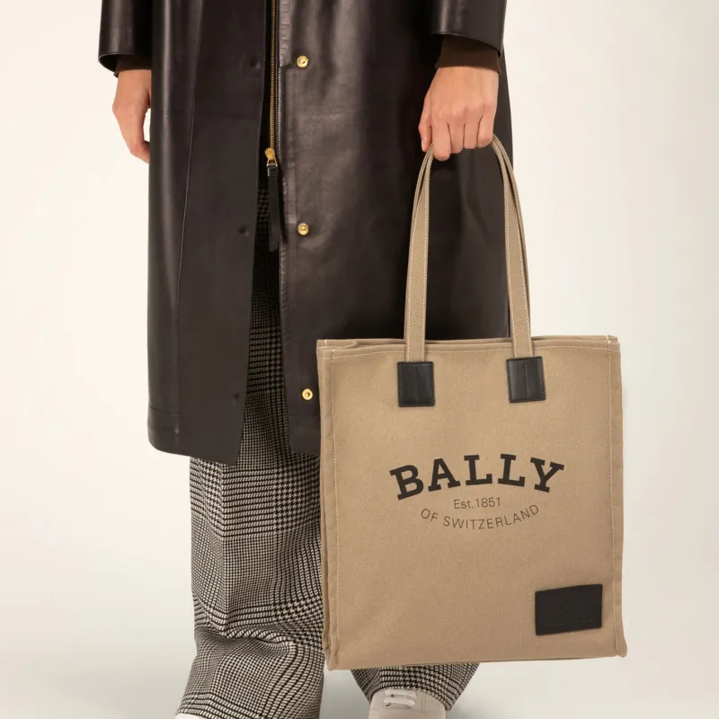 BALLY Crystalia Shoulder Bags-4