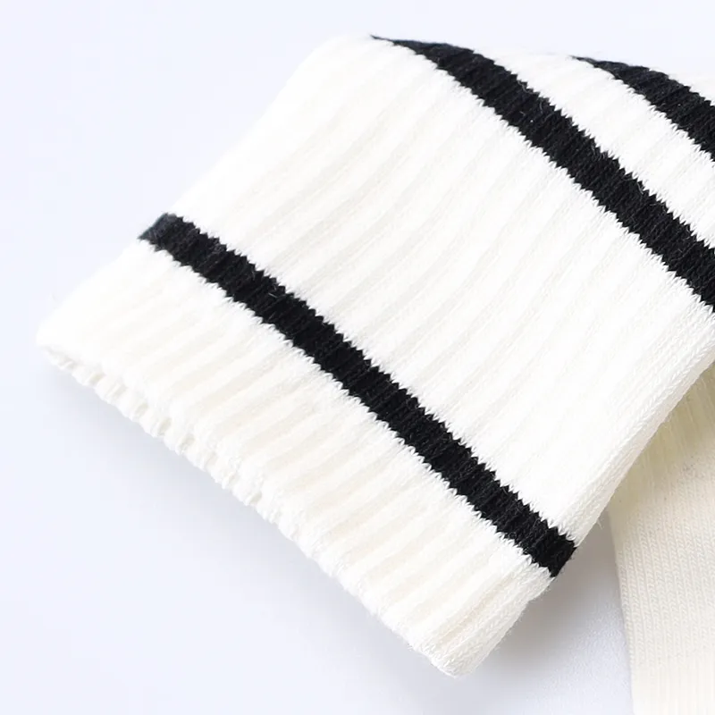 Duanmei Unisex Mid Calf Socks-4