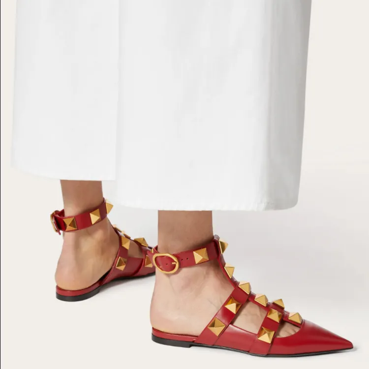 Valentino Roman Stud Casual Single Shoes Women's Red-5