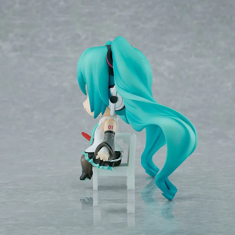 GSC Hatsune Miku Swacchao! NT Red Feather, Red Feather Joint Fundraising Sports Version Clay Figure 9cm Chibi Figures-5