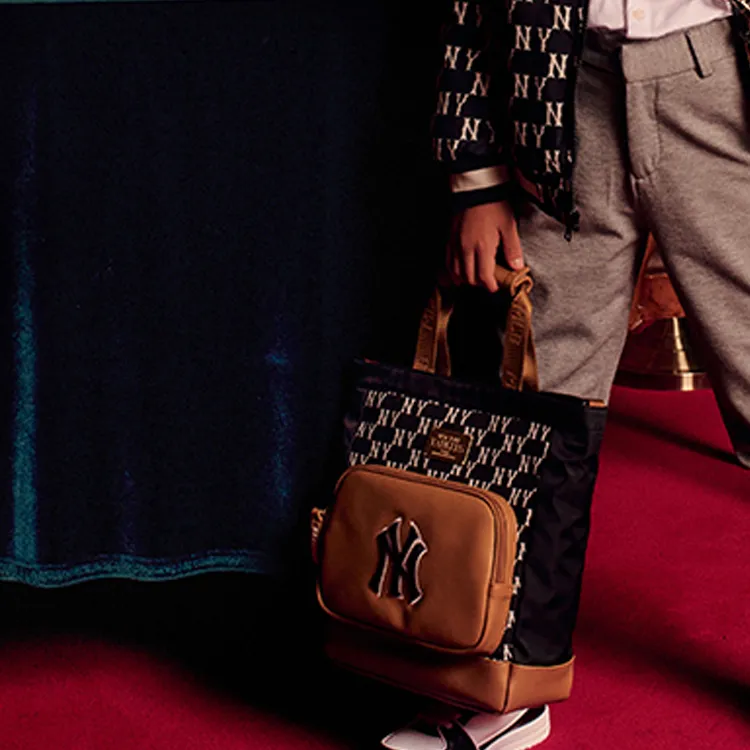 MLB Polyester Tote Bag Shopping Bag Crossbody One Shoulder Handbags Regular Women's Milk Coffee-5