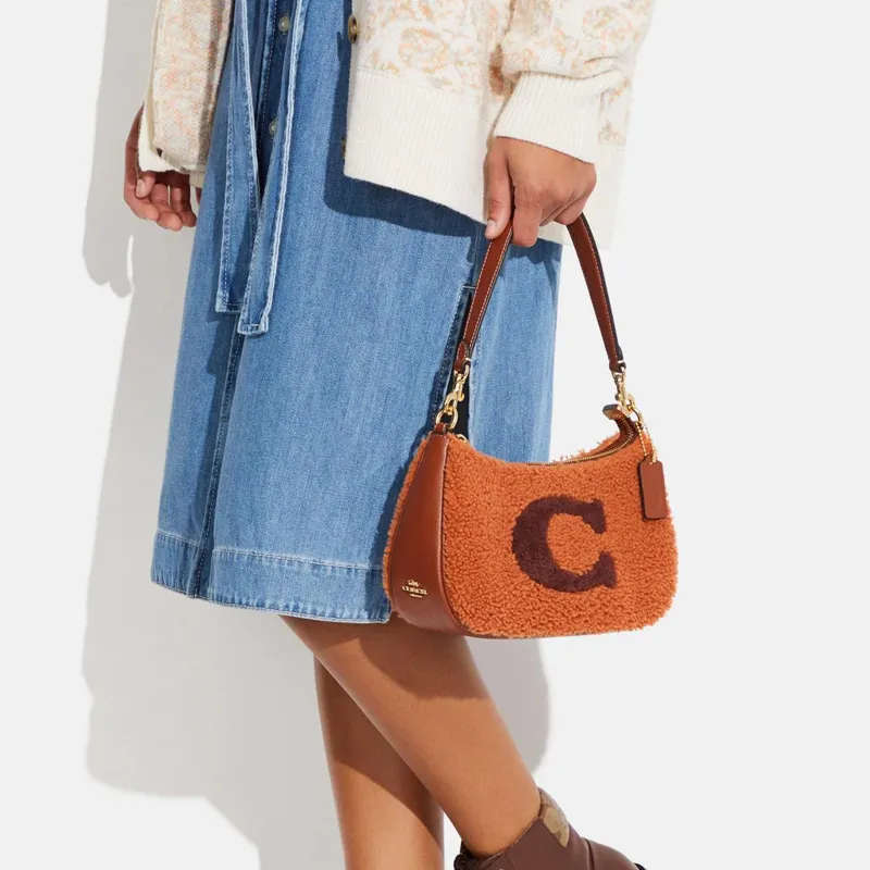 COACH Teri Shoulder Bags-4