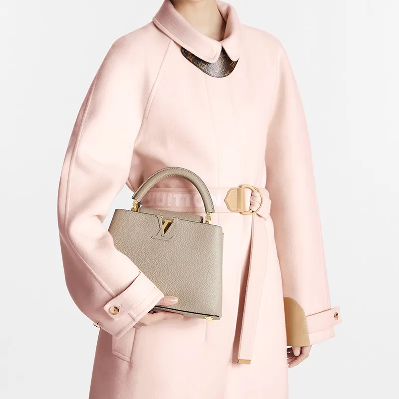LOUIS VUITTON Capucines Bb Galet-7