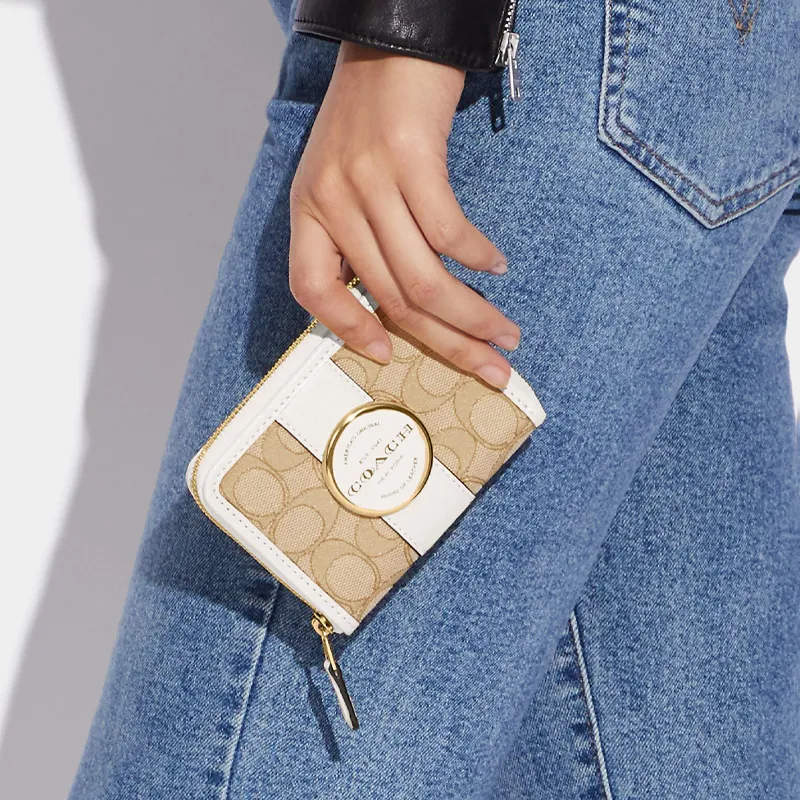 COACH Lonnie Jacquard Fabric With Cow Leather Clutch Wallet Trumpets Women's Light Khaki & White-5