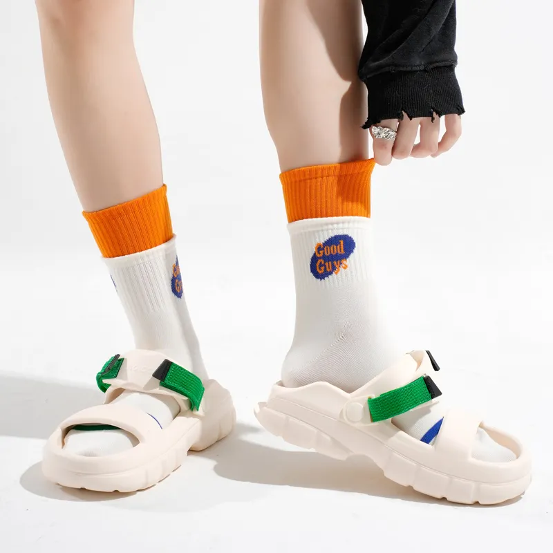 Duanmei Unisex Mid Calf Socks-5