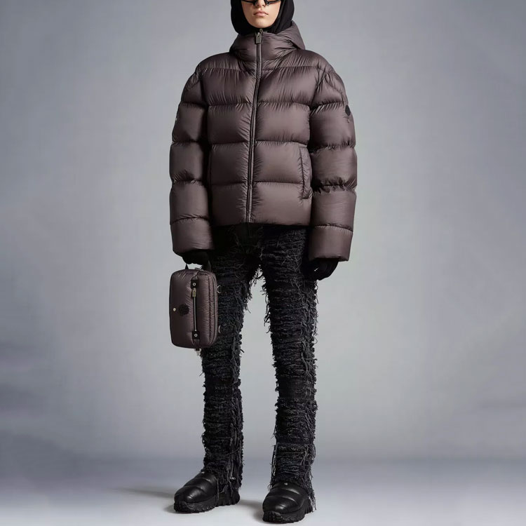 みなみ@プロフ必読‼️MONCLER ジーニアス1017 ALYX 9SM 6 モンクレール 1017 アリックス 9SM ── コントラストを描く