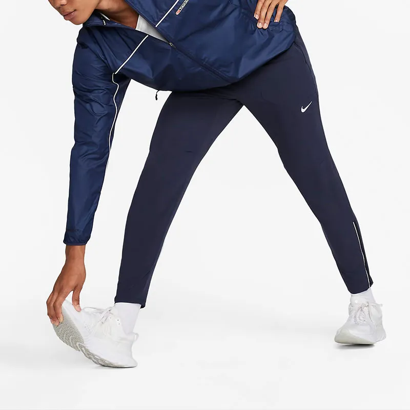 Nike Track Club Men's Storm-FIT Running Jacket-2