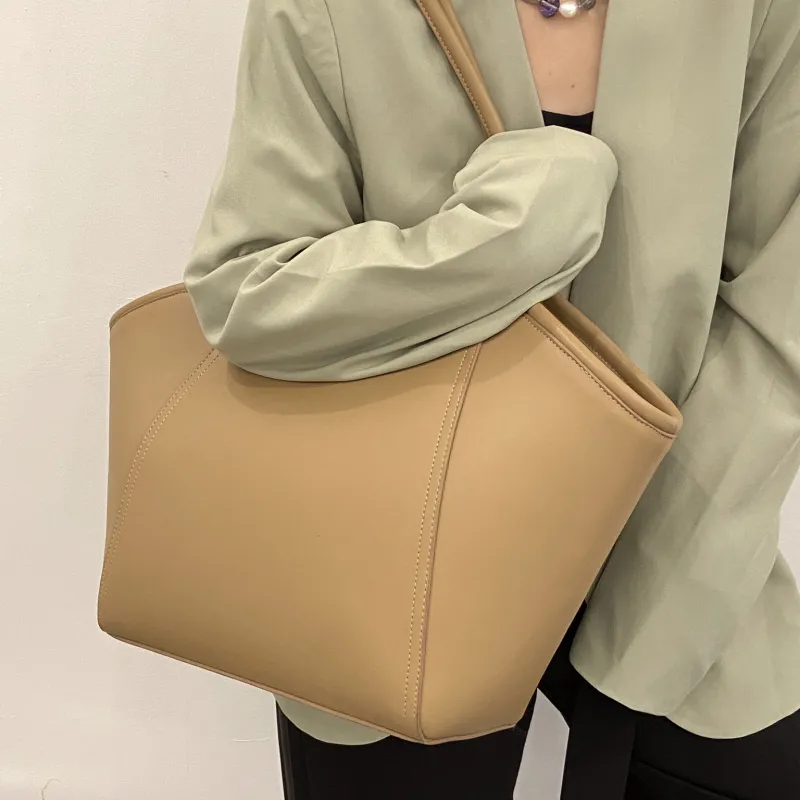 QULU Sheepskin Laptop Bag Tote Shoulder Bag Regular Women's Tan/Black White-4
