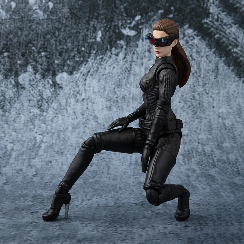 BANDAI Catwoman S.h.f Batman The Dark Knight Rises Figure 15cm Scale Figures-4