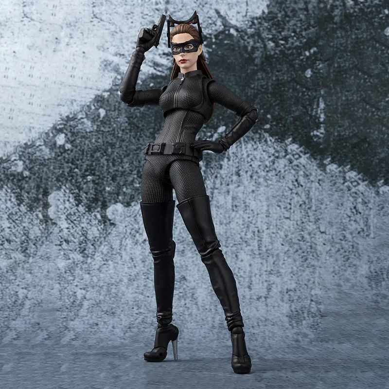 BANDAI Catwoman S.h.f Batman The Dark Knight Rises Figure 15cm Scale Figures-1