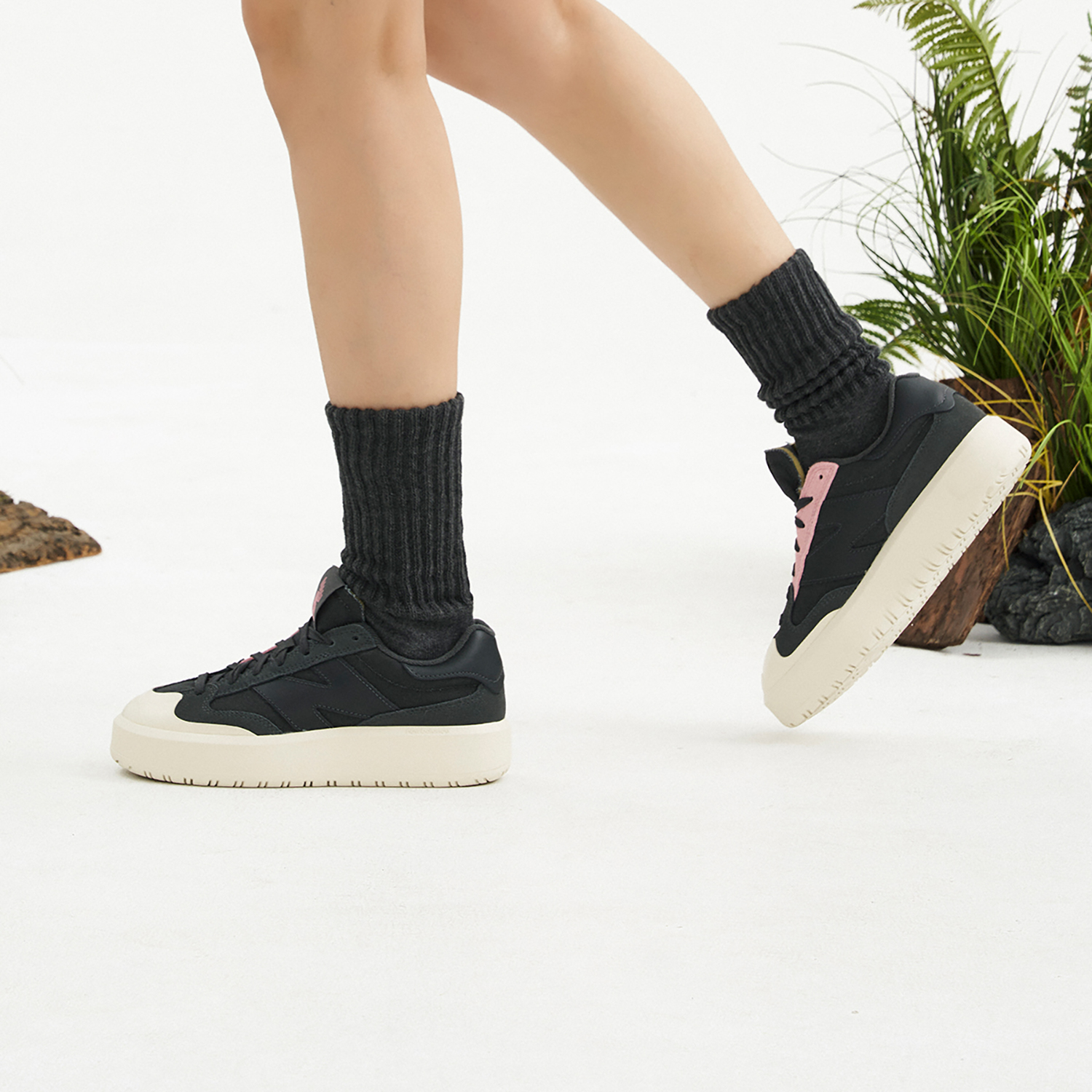 [NEW BALANCE] CT302PD ☆送料込☆ New Balance CT302 'Black' - POIZON