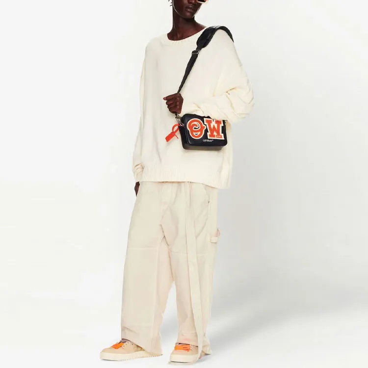 OFF WHITE Arrows Crewneck Long Sleeved Jumper-3