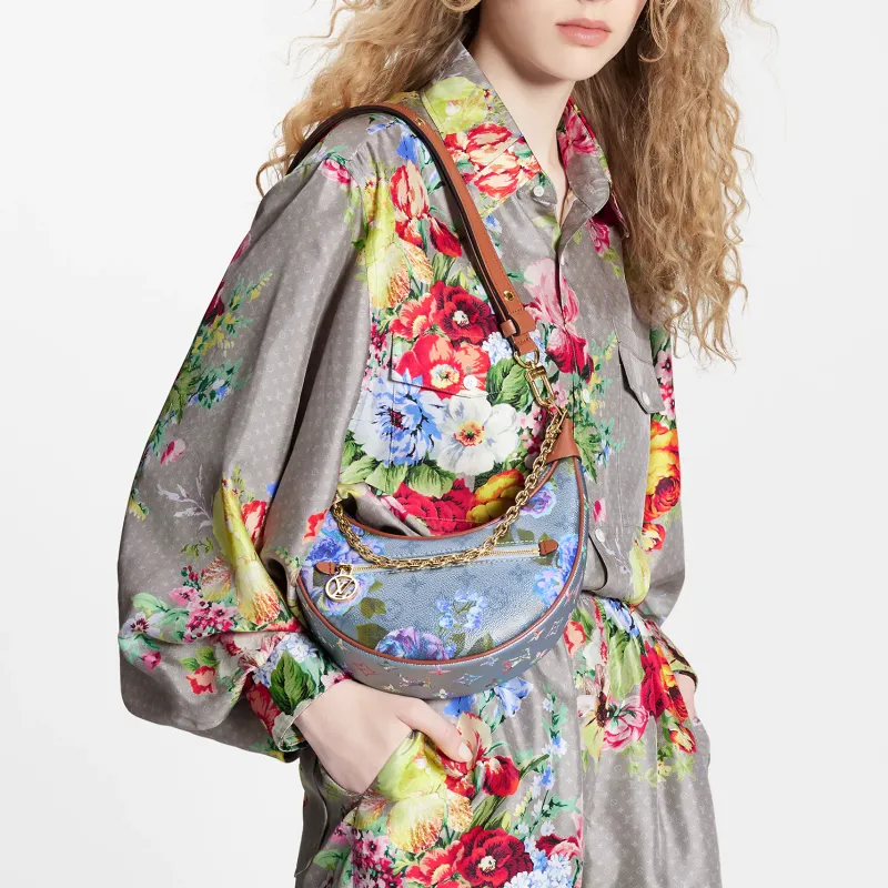 LOUIS VUITTON Loop Bag Floral Pattern Blue-5