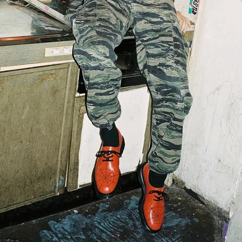 Dr. Martens 3-Eye Supreme Spiderweb Red-3
