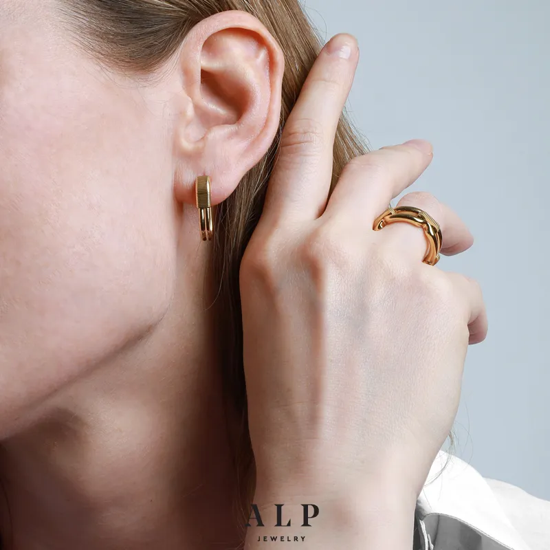 ALP JEWELRY 14K Vacuum Gold Plated U Shaped Hoop Earrings Unisex-3