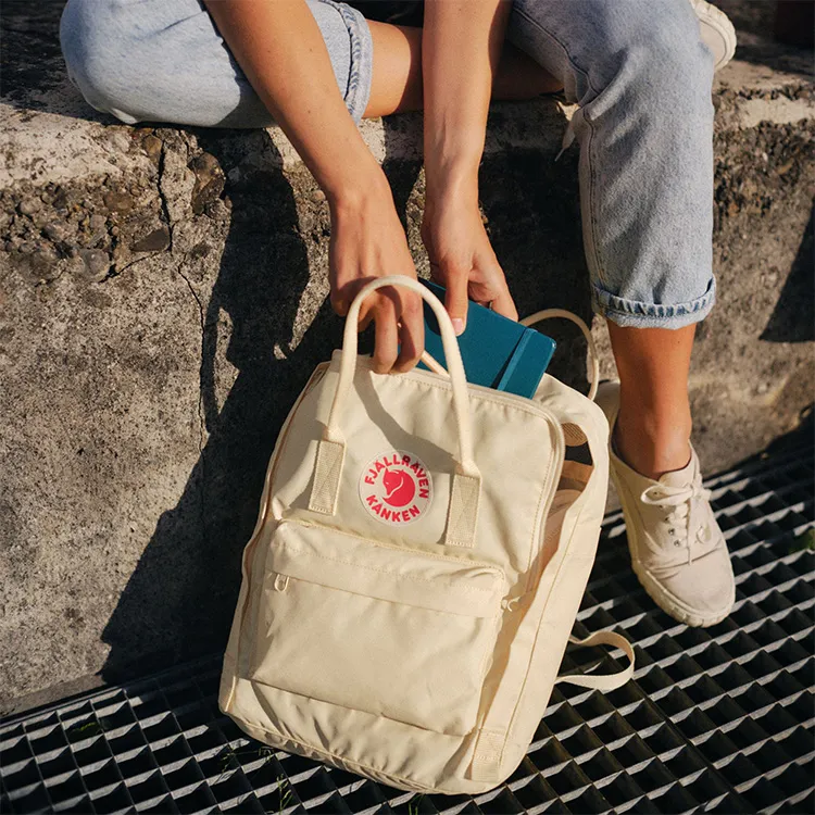 Fjallraven Kanken Vinylon Backpack Regular Unisex Light Oak-3
