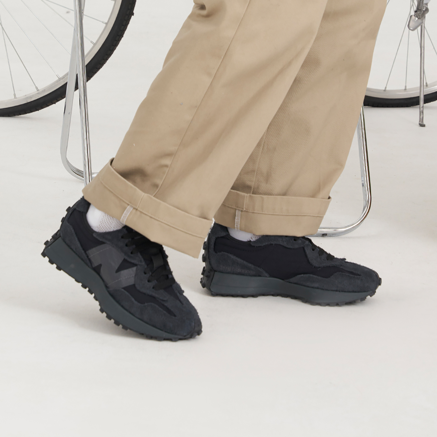 心です。 New Balance Raheem Sterling x 327 'Shadow of My Dreams' MS327RS
