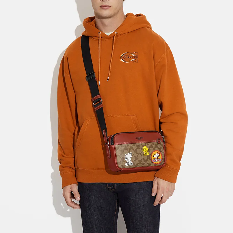 Snoopy X Peanuts X COACH Graham Shoulder Bags-3