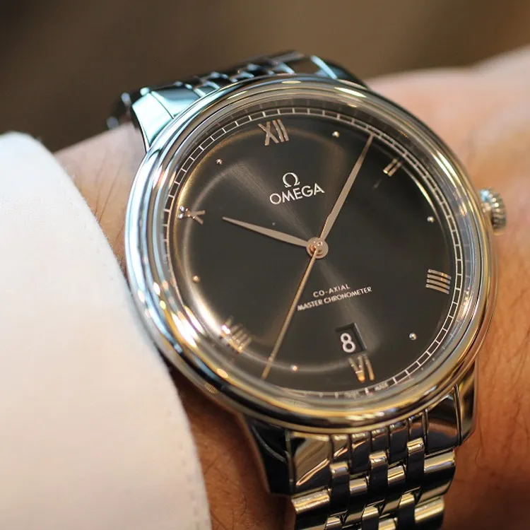 OMEGA Men Elegant Saucer Series Watch-4