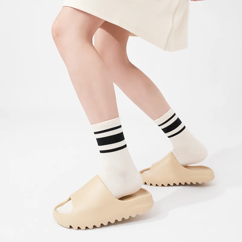Duanmei Unisex Mid Calf Socks-14