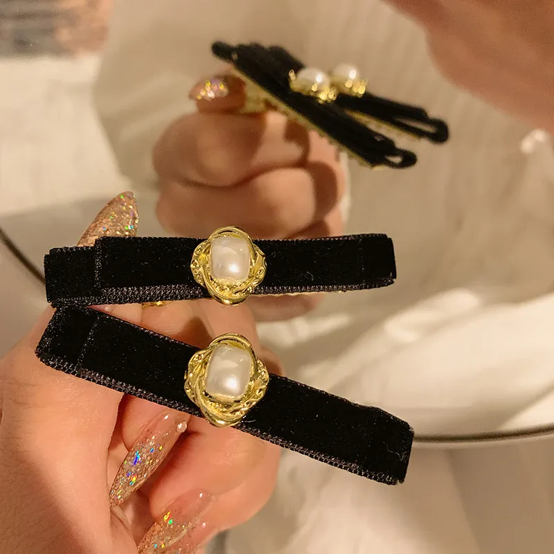 SENDME Hair Clips Women's Black Velvet Pearl Bowknot Hair Clip Set Of Two-6